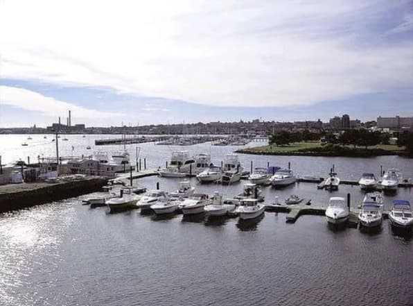 Seaport Inn and Marina