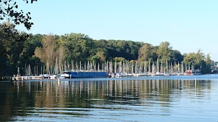 Jachthafen and segelschule-hering