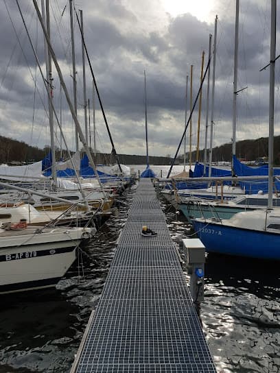 Captains Inn Yachthafen