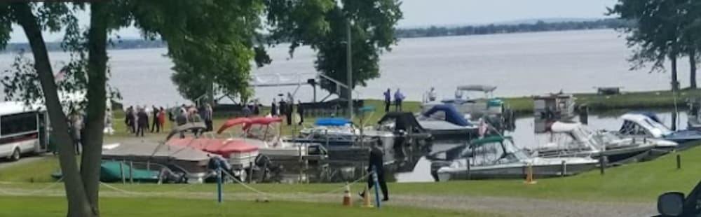 Johnson Bay Marina in West Monroe, New York
