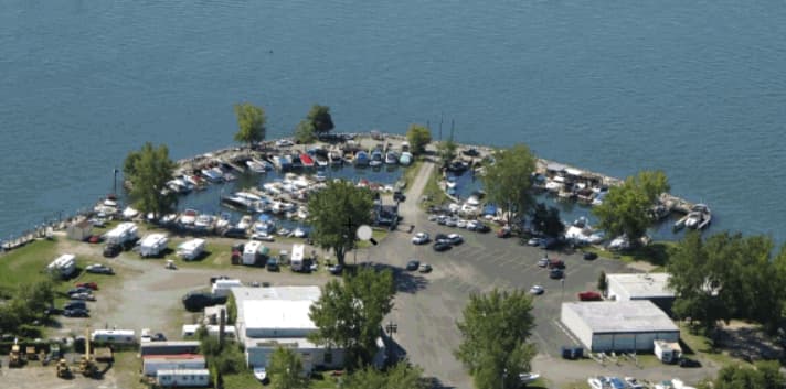 The Shores Waterfront Restaurant & marina