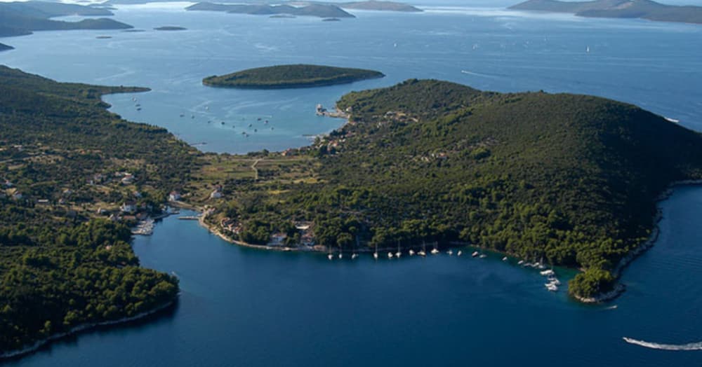 Port of Brbinj / bay Jaz