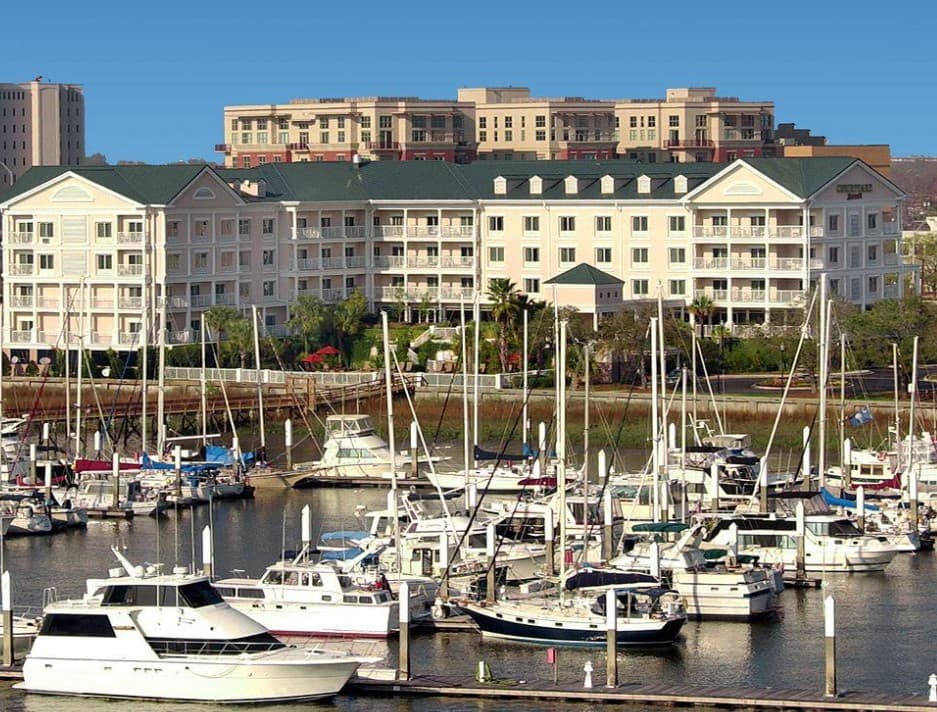 Courtyard Charleston Waterfront