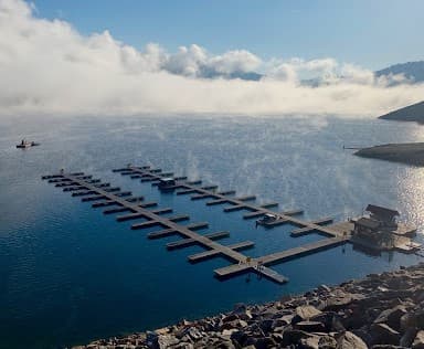 Big Eddy Lodge and Marina