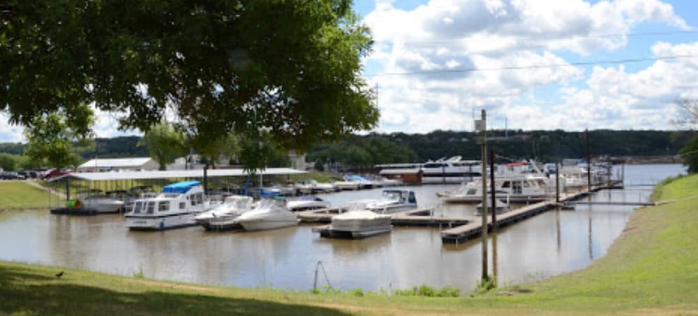 Dubuque Yacht Basin & RV Park