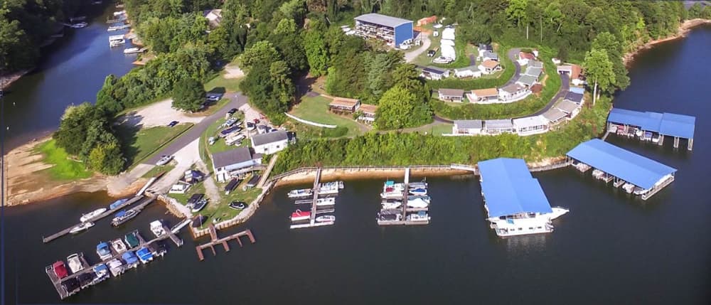Long Island Marina & Dry Storage