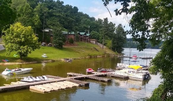 Holiday Hills Resort