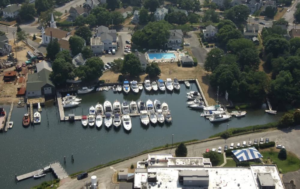Townsend Manor Inn & Marina