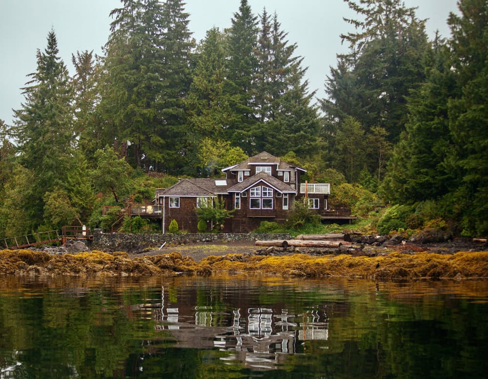 Sea Otter Lodge in Kyuquot