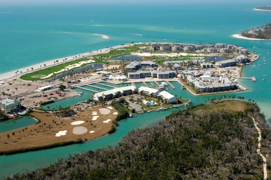 Yacht Harbour & Marina