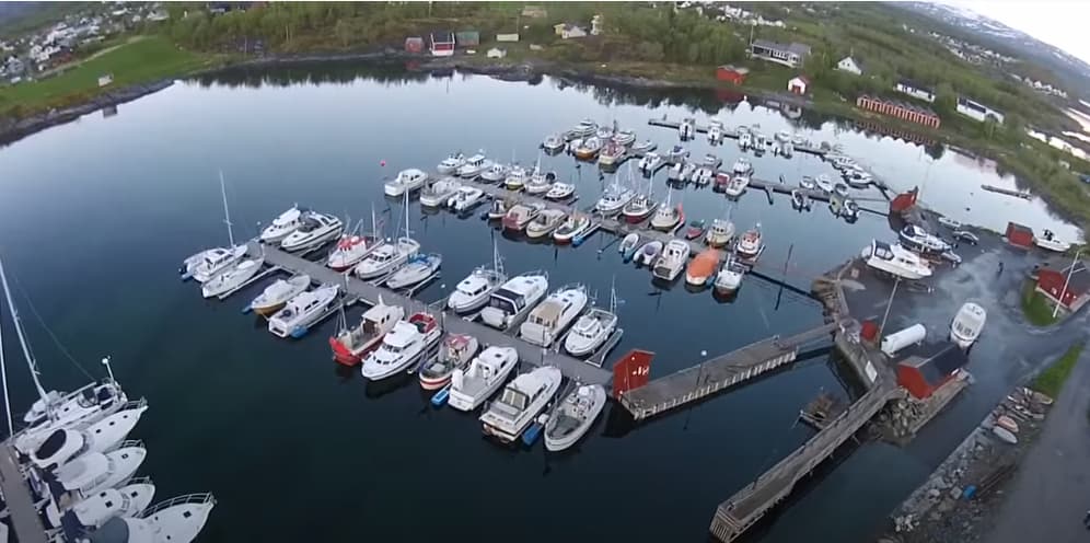 Tverlandet småbåthavn