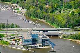 Naurissalmen venesatama Rovholmssundet's marina