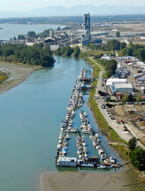 Shelter Island Marina & Boatyard