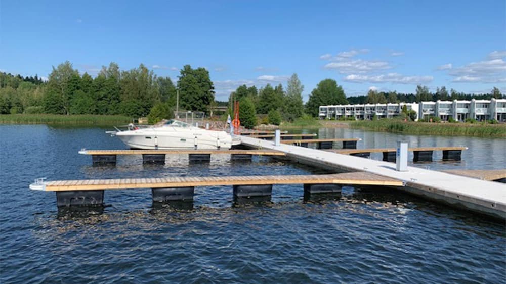 Åminnegårdin vierasvenesatama