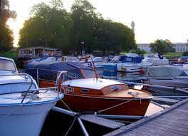 Djurgårdsbrunnsvikens Motorbåtsklubb - DMK Båtklubb