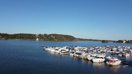 Edsbergs Båtklubb småbåtshamn